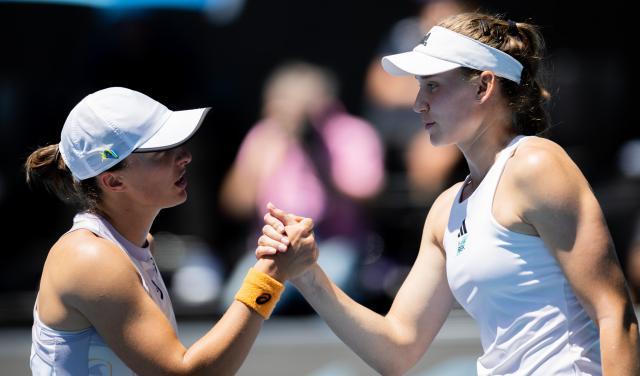 8868体育-斯瓦泰克发球已成致命软肋 心态急需按下重启键